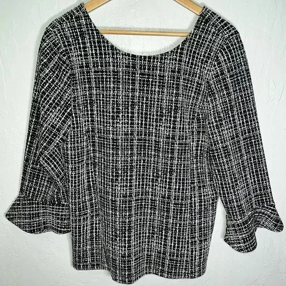 Talbots Women's Black White Speckled Top‎ with Bell Sleeve Size Large - Picture 1 of 7